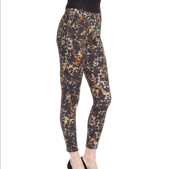 AG The Farrah Skinny Ankle Jeans Untamed Camo - Picture 3 of 9